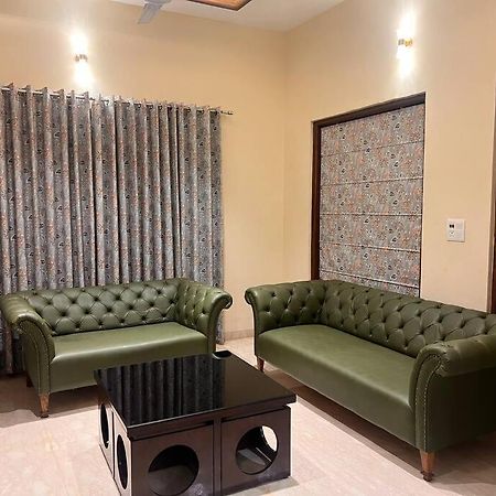 5Bhk Home Away From Home At Ranjit Avenue أمريتسار المظهر الخارجي الصورة