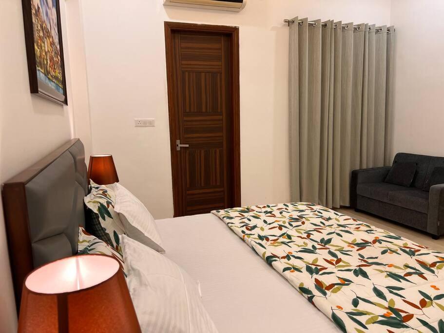 5Bhk Home Away From Home At Ranjit Avenue أمريتسار المظهر الخارجي الصورة