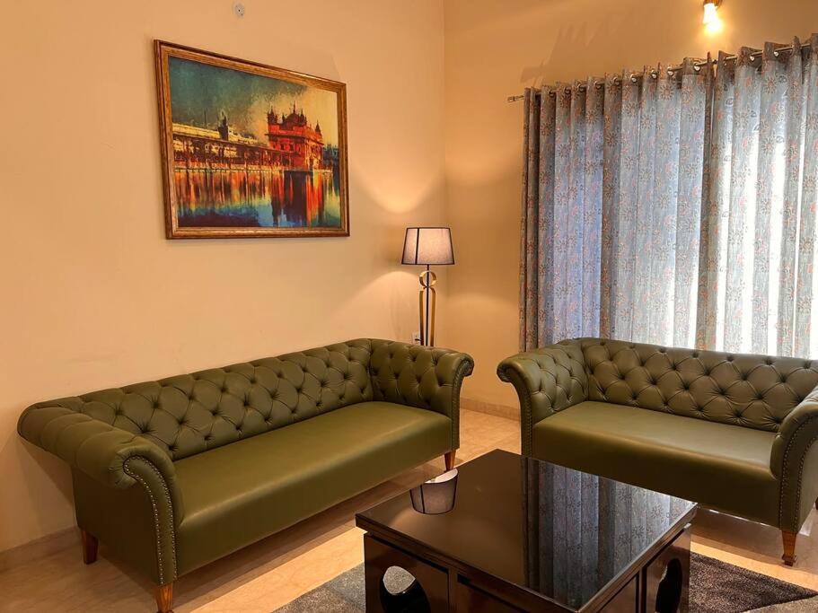 5Bhk Home Away From Home At Ranjit Avenue أمريتسار المظهر الخارجي الصورة
