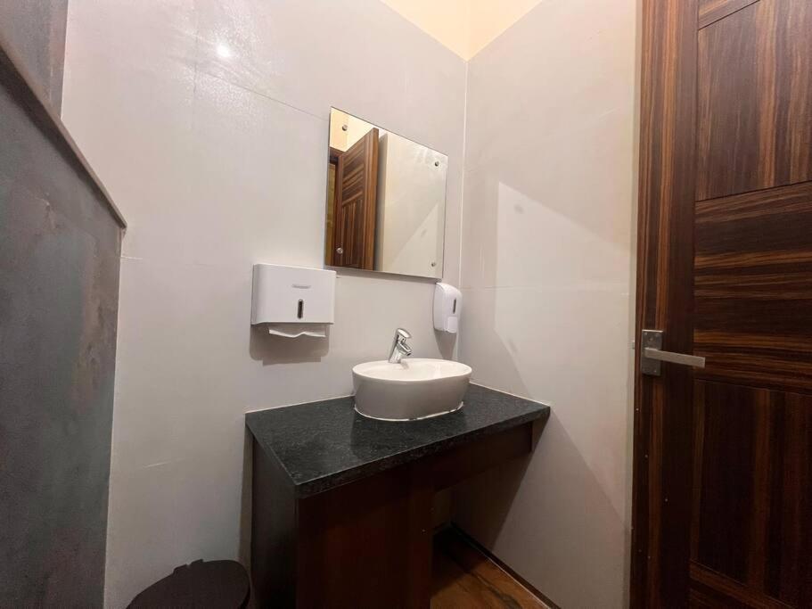 5Bhk Home Away From Home At Ranjit Avenue أمريتسار المظهر الخارجي الصورة